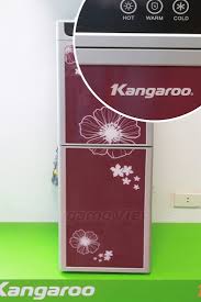 Máy làm nóng lạnh nước uống kangaroo kg40h với hai cánh tủ, có khoang mát , làm lạnh bằng lock đáp ứng mọi nhu cầu dùng nước của chúng ta